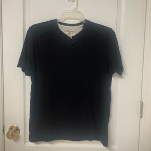 Black shirt Size L